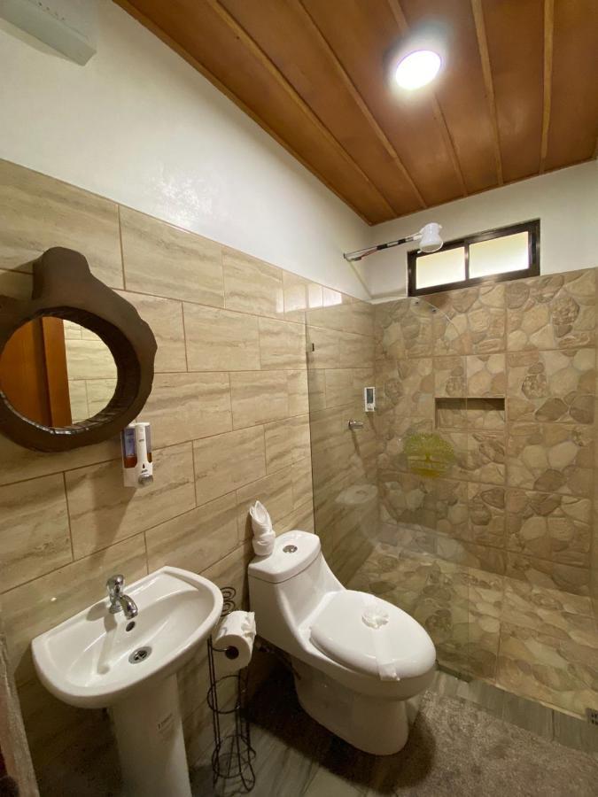 Gambas Lodge La Fortuna Bagian luar foto