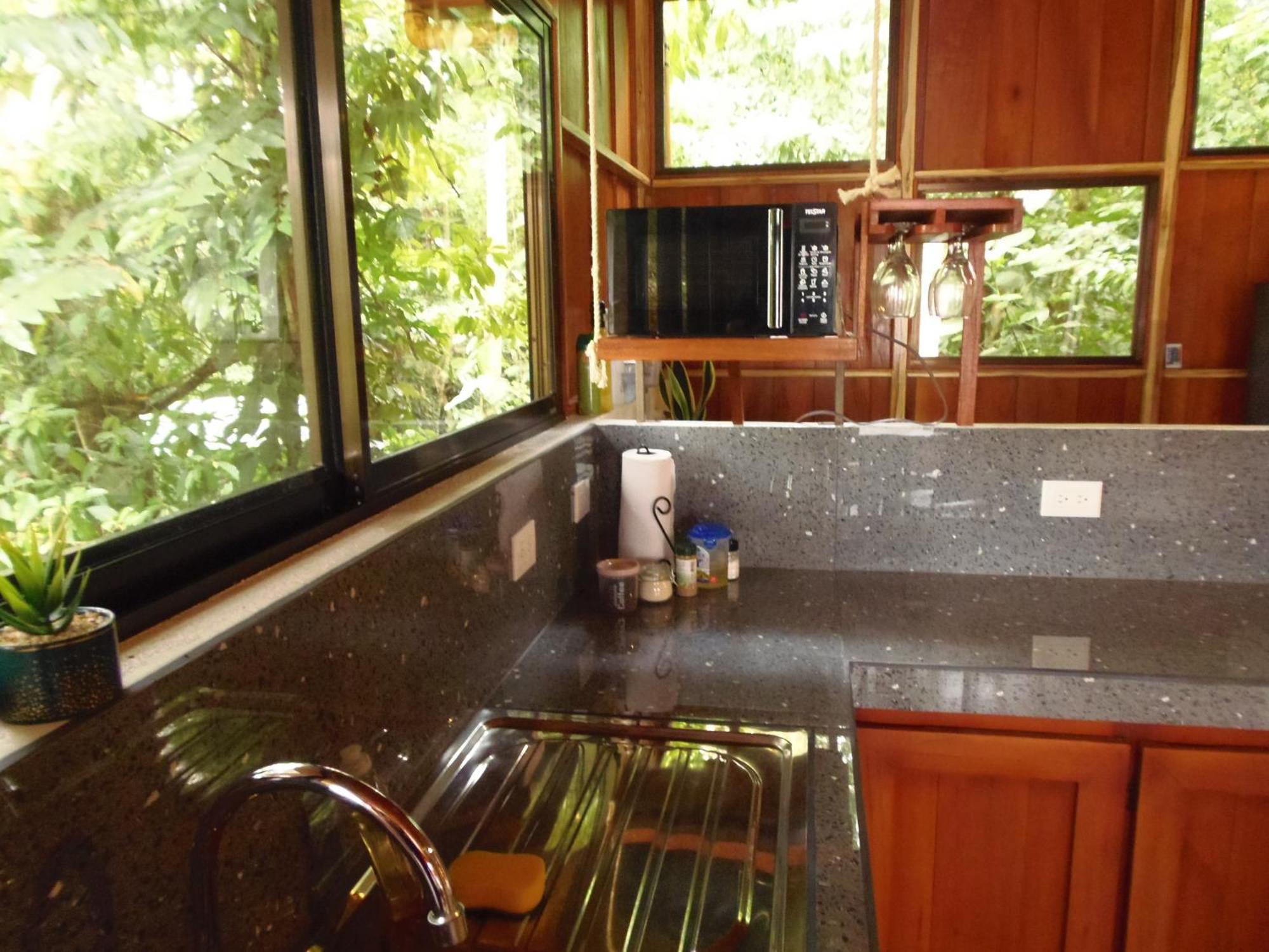 Gambas Lodge La Fortuna Bagian luar foto