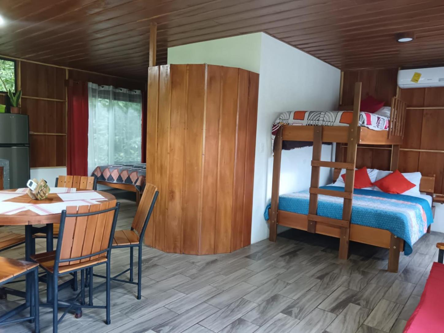 Gambas Lodge La Fortuna Bagian luar foto