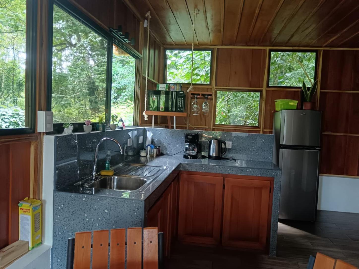Gambas Lodge La Fortuna Bagian luar foto